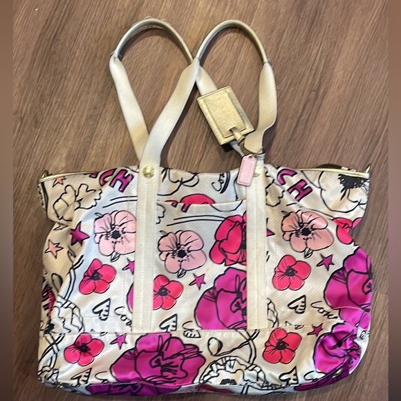 Coach Handbags - Coach Poppy Laptop Bag